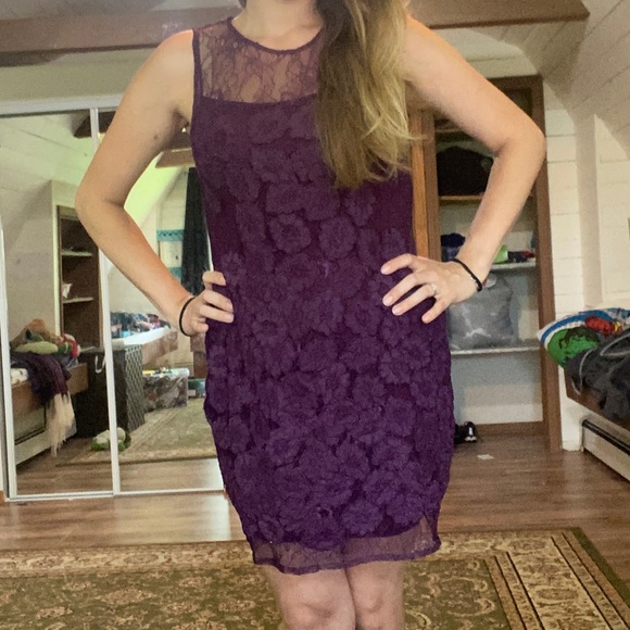 Lace dress and slip - Picture 5 of 8